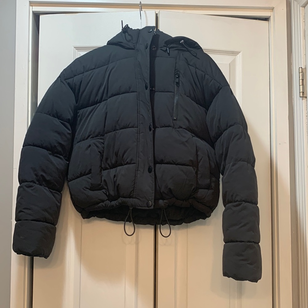 Urban Outfitters Cropped Puffer Jacket